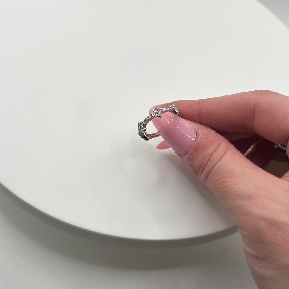 110. Elegant Silver Women's Ring - Picture 2 of 3